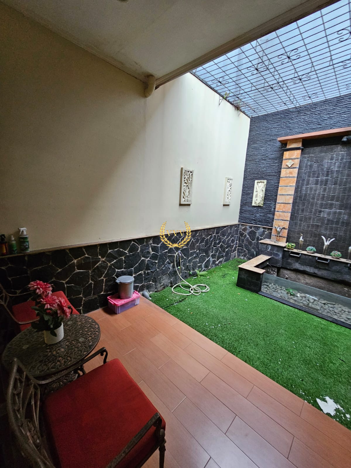 Rumah Besar dan Bagus di Rempoa Ciputat - View 5