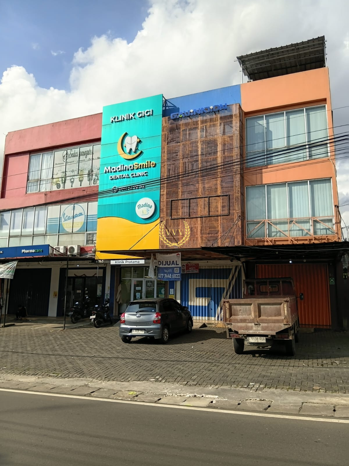 RUKO 3 LANTAI SIAP HUNI DI JALAN RAMAI BINTARO - View 2